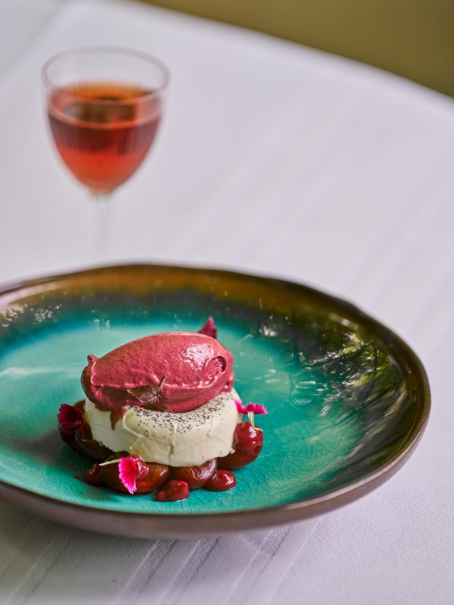 Le Mas De Peint - Hotel Et Restaurant Арль Экстерьер фото