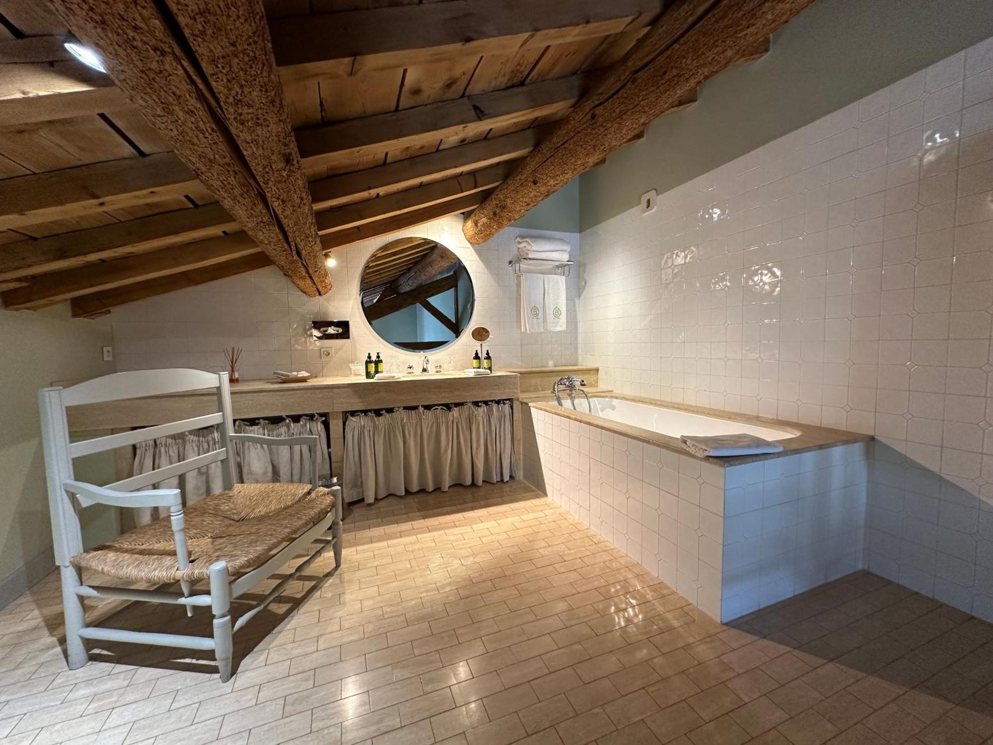 Le Mas De Peint - Hotel Et Restaurant Арль Номер фото